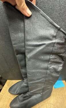Classique Women's Black Leather Slouchy Knee-High Flat Boots